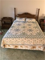 Nice Quality Queen-Size Poster Bed - Complete
