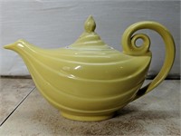 Vintage Hall Aladin-Style Teapot