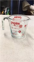 2 Pyrex measuring cups