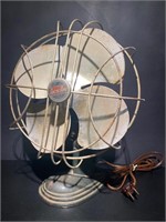 1940s Oscillating Fan Artic Aire