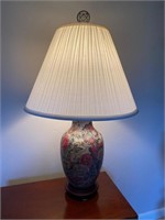Chinese Vase style table lamp