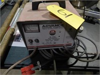 ADVANCE 24 VOLT AUTOMATIC BATTERY CHARGER