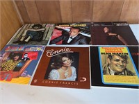 VINYLS NICE ARTISTS COVERS IN GREAT CONDITION