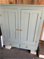 NICE 2 DOOR COUNTRY STYLE CUPBOARD / JELLY