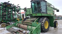 John Deere 7720 Diesel Combine