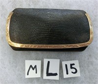ML15- 14K gold & lizard skin clam shell eye g