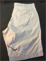 Divided khaki shorts- 32