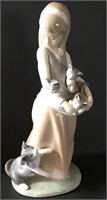 Lladro Maiden w/Kittens 10"