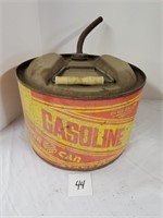 2 1/2 gallon gasoline can