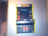 Vintage Pac Man Game 09562