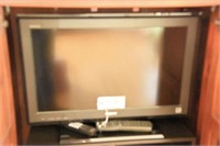 Lot #4136 - Sony Bravia 30” flat screen TV with