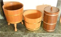 Lot #4140 - (2) Pine bucket style planters and