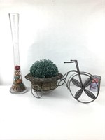 Vase en verre & vélo porte fleurs en fer