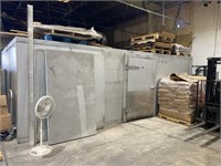 WALK-COOLER / FREEZER WITH INSULATED WALLS