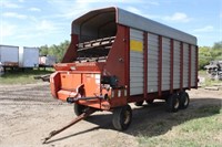 H&S 18Ft Forage Box on Gehl Running Gear