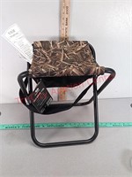 Mossy oak folding stool