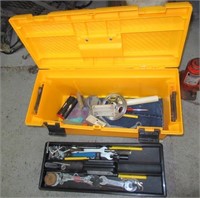 Rubbermaid toolbox with assorted tools