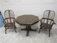 OAK TABLE & 2 CHAIRS: