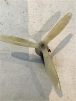 Model airplane propeller and engine