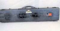 50inch  hard- gun case- 1 lock clip broke