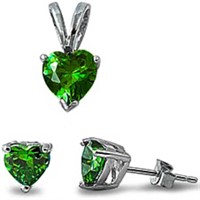 Heart Shape 2.00 ct Emerald Pendant & Earrings