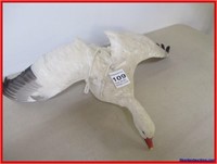 NICE SNOW GOOSE MOUNT WITH ROPE TO HANG IT