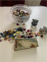Rock and marble  Collection with crystal bowl
