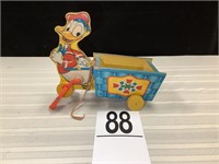 FISHER PRICE 605 DONALD DUCK PULL TOY