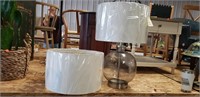 Large Lamp w/ extra Shade (app 2ft tall)