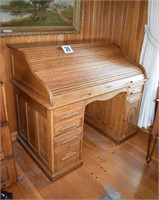 Oak Roll Top Desk on Casters (54"x33"45.5)