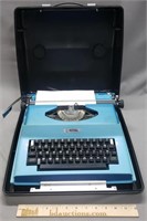 Vintage Litton Royal Apollo 12-GT Typewriter