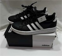 NEW LADIES ADIDAS RUNNERS - SIZE 7