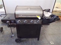 CHAR BROIL PROPANE BBQ GRILL W/SIDE BURNER & COVER
