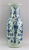 19th Century Chinese Blue and White Porcelain Vase