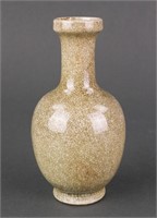 Chinese Small Crackled Porcelain Vase 18/19th C.