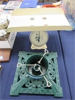 CAST IRON CHRISTMAS TREE HOLDER & BABY SCALE - VG