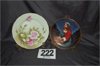 2 Decorative Plates with Stand 9”