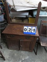 ANTIQUE PINE WASH STAND W/ TOWEL BAR