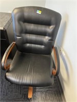 Black office chair