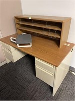 Wooden/metal desk