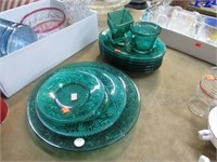 GROUP LOT -- GREEN DEPRESSION SANDWHICH GLASS