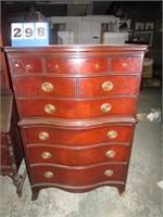 MAHOGANY 6 DRAWER SERPENTINE FRONT CHEST