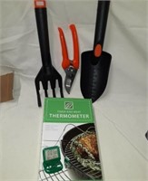 New Garden Set & Meat Thermometer