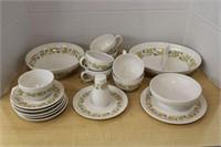 SELECTION OF CAREFREE "SYRACUSE" CHINA