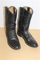 PAIR OF BLACK JUSTIN BOOTS