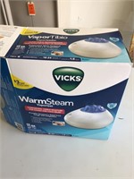 Vicks warm steam vaporizer new in box