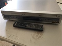 Sony VHS & DVD player with remote model 0279815