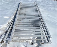 Aluminum Deck Railing. 5 sections - 10’ long x