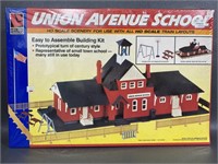 Vintage Life-Like Trains HO Scale Union Avenue