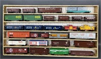 Assorted Tray of HO Scale Trains